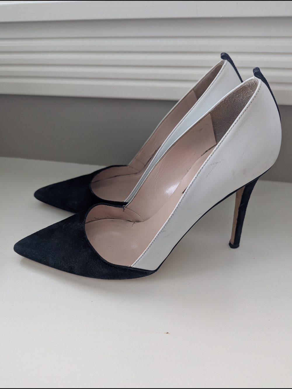 SJP by Sarah Jessica Parker Black Suede and White Leather Pointed Pumps - Picture 5 of 5